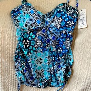 Really pretty Amalfi Coast shirted side tankini top with built in 34DD bra